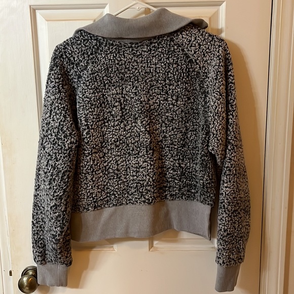 VS Pink sherpa sweater. - Picture 2 of 6